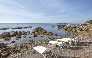 Plage à proximité, pêche sur place