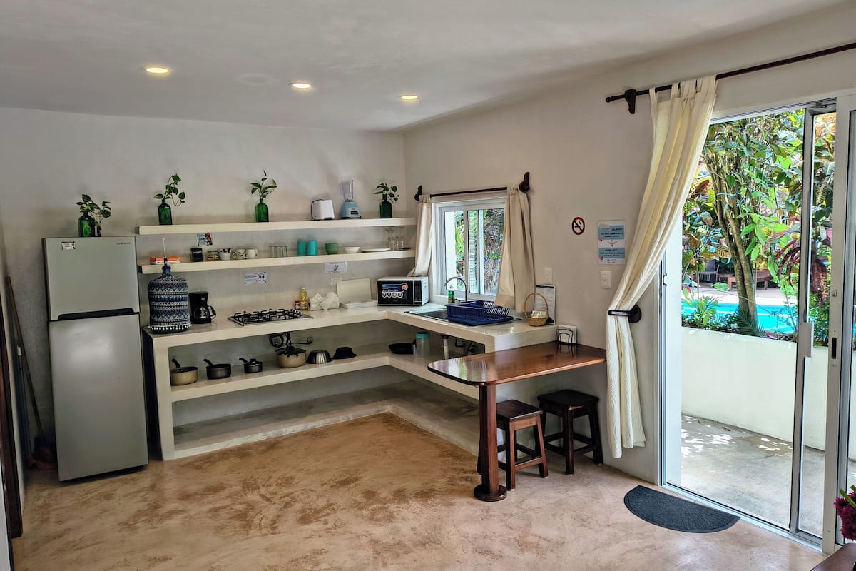 griddle, eco-friendly cleaning products, reusable coffee/tea filters