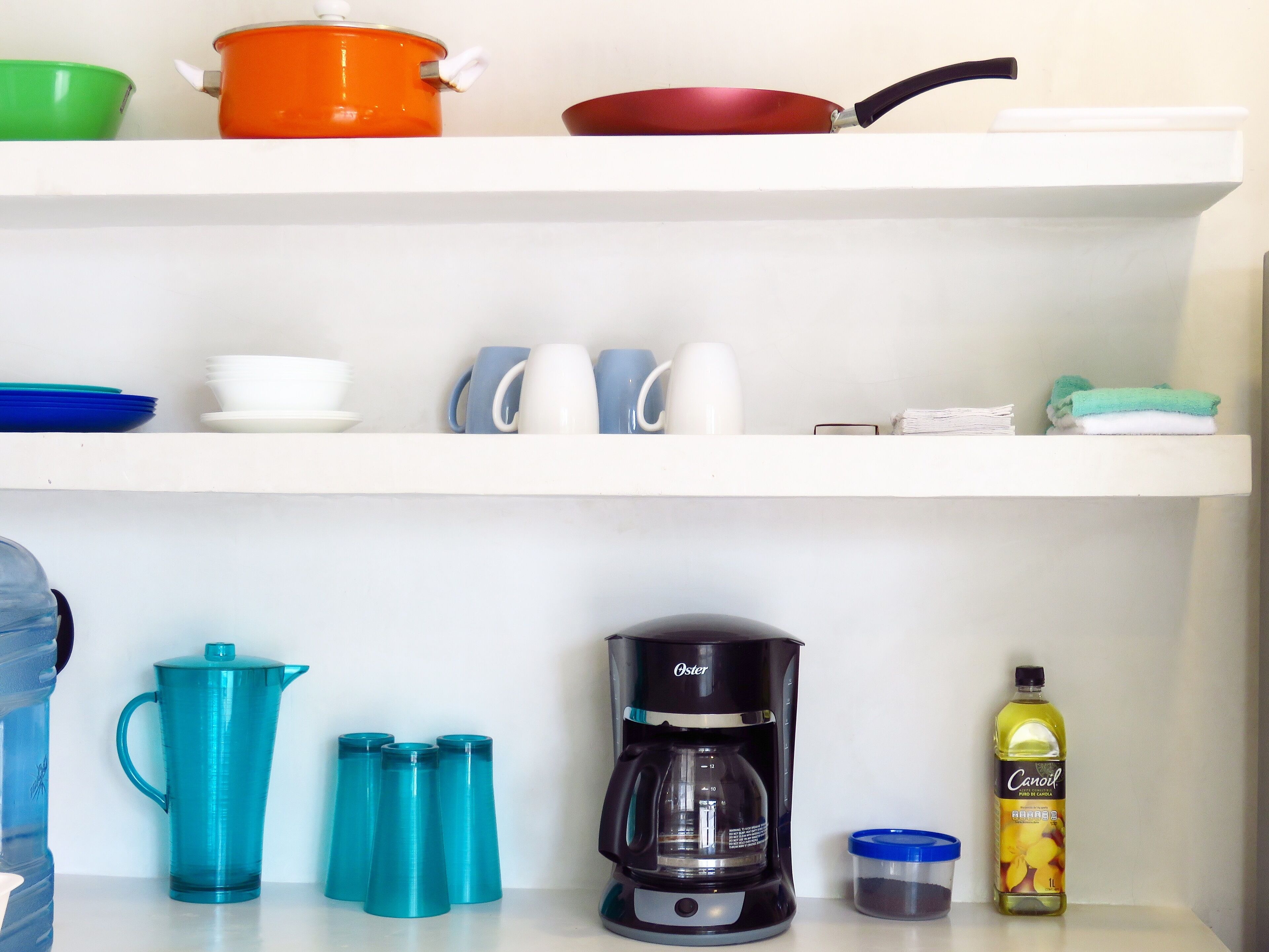 deluxe suite "mono" | private kitchen | griddle, eco-friendly cleaning products, reusable coffee/tea filters