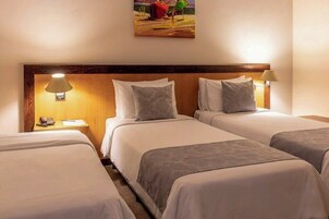 Ropa de cama de alta calidad y escritorio