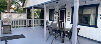 Lake House Cabin is less than 3 Miles from the Roosevelt Lake