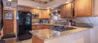 Tahoe City chalet con bañera de hidromasaje, caminar 2 Tahoe City en bicicleta, senderismo!