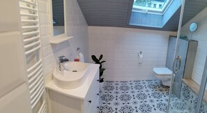 Toallas, papel higiénico