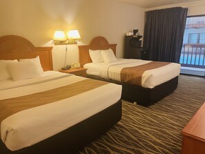 Blackout curtains, iron/ironing board, free WiFi, bed sheets - America's Best Value Inn Sandpoint (Sandpoint)