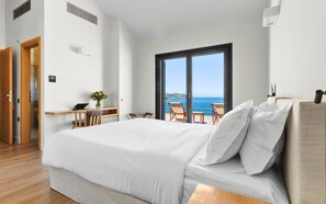 9 bedrooms, in-room safe, desk, iron/ironing board