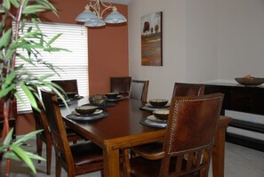 Casa, 4 habitaciones (3 Bathrooms) | 4 dormitorios, decoración individual, mobiliario individual