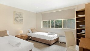 4 Schlafzimmer, Bügeleisen/Bügelbrett, Internetzugang, Bettwäsche