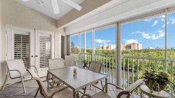 Condo (3 Bedrooms) | Property amenity