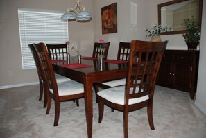 House, 4 Bedrooms, Private Pool (3 Bathrooms) | In-room dining