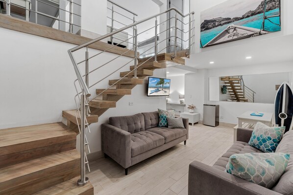 Family Suite, 2 Bedrooms, Beachfront (Deluxe) | In-room safe, free WiFi - Iguana Surf Camp (Tamarindo)