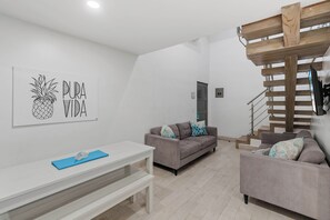 Family Suite, 2 Bedrooms, Beachfront (Deluxe) | In-room safe, free WiFi - Iguana Surf Camp (Tamarindo)