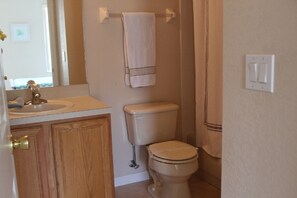 Bathroom - 4BR Davenport Townhome by Watson-307CA (Davenport)
