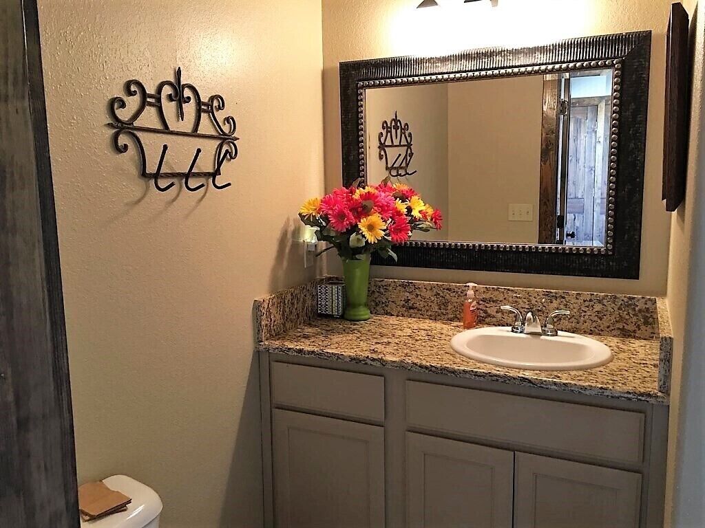 Your own resort near the Frio River w/ a private pool