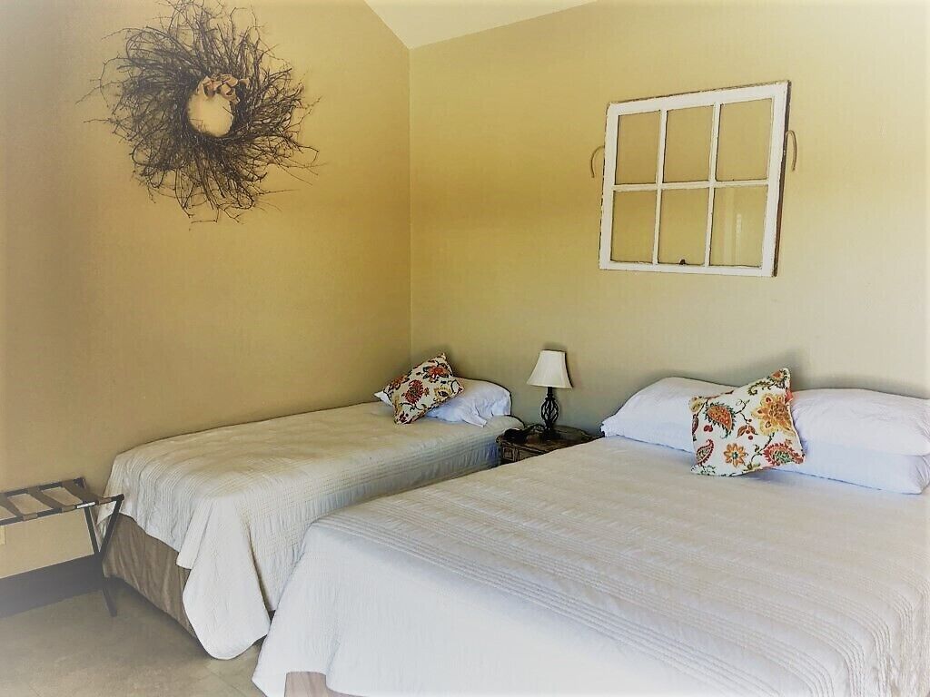 Your own resort near the Frio River w/ a private pool