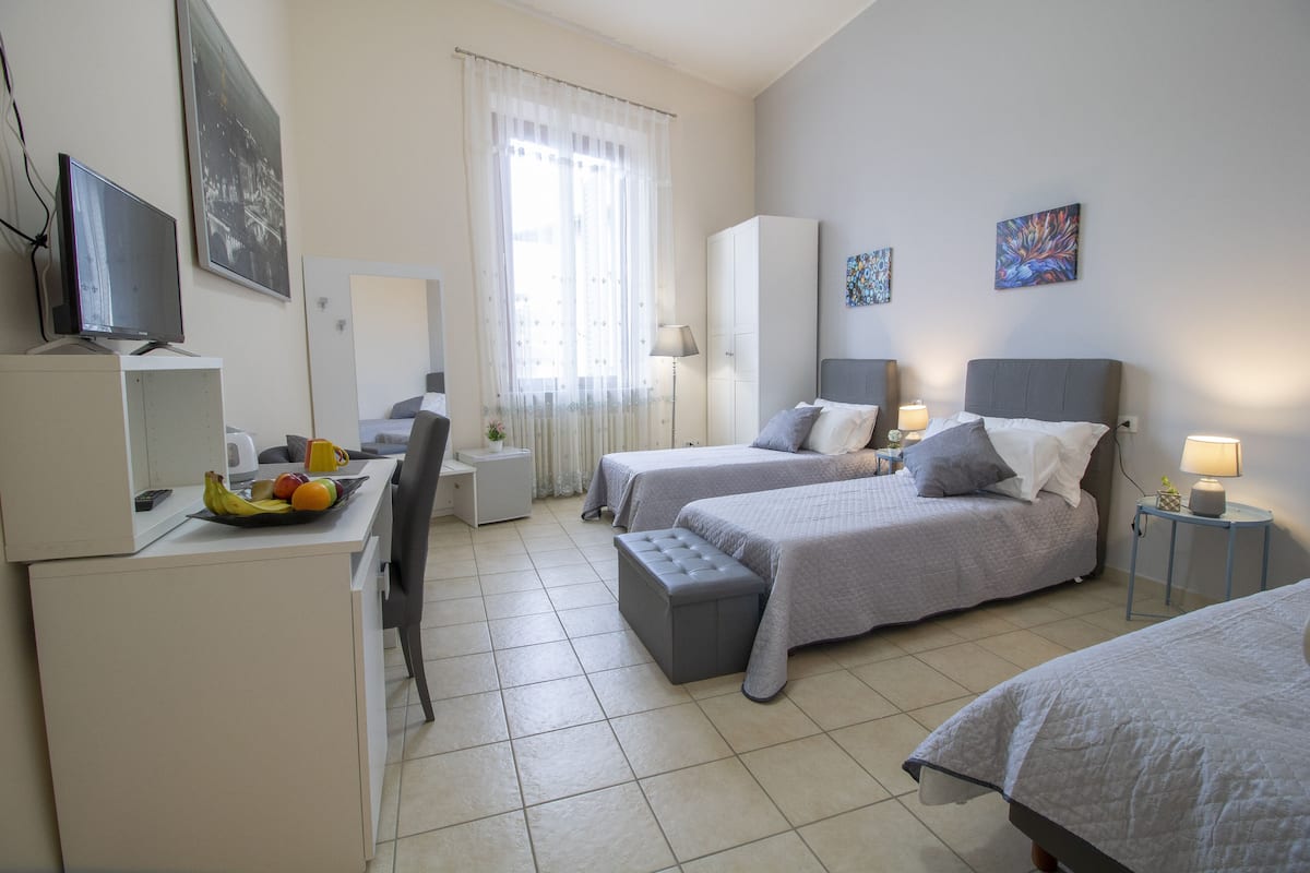 Triple Room | 1 bedroom, down comforters, laptop workspace, soundproofing