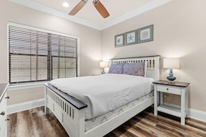 Iron/ironing board, bed sheets