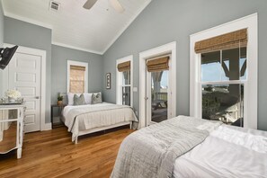 Iron/ironing board, bed sheets