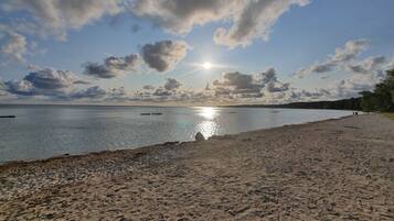 In Strandnähe, Liegestühle