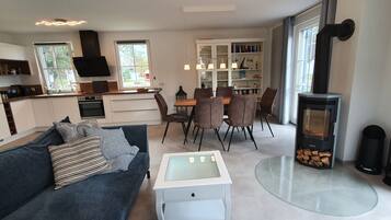 Smart TV, fireplace, DVD player, books