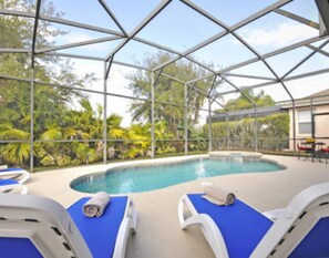 Kolam renang outdoor