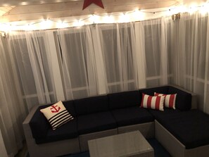 Smart TV, reproductor de DVD, libros y estéreo 