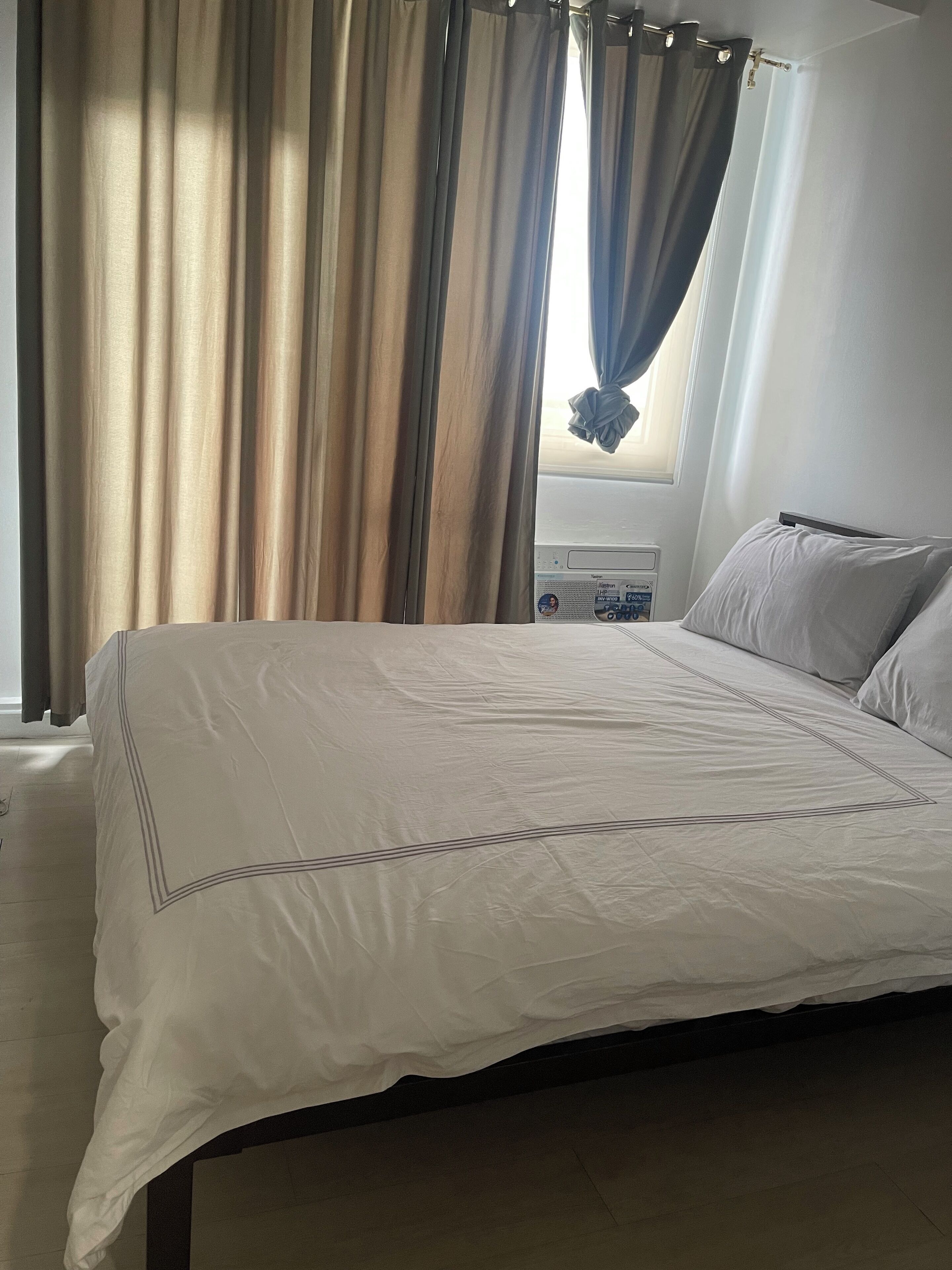 2 bedrooms, WiFi, bed sheets