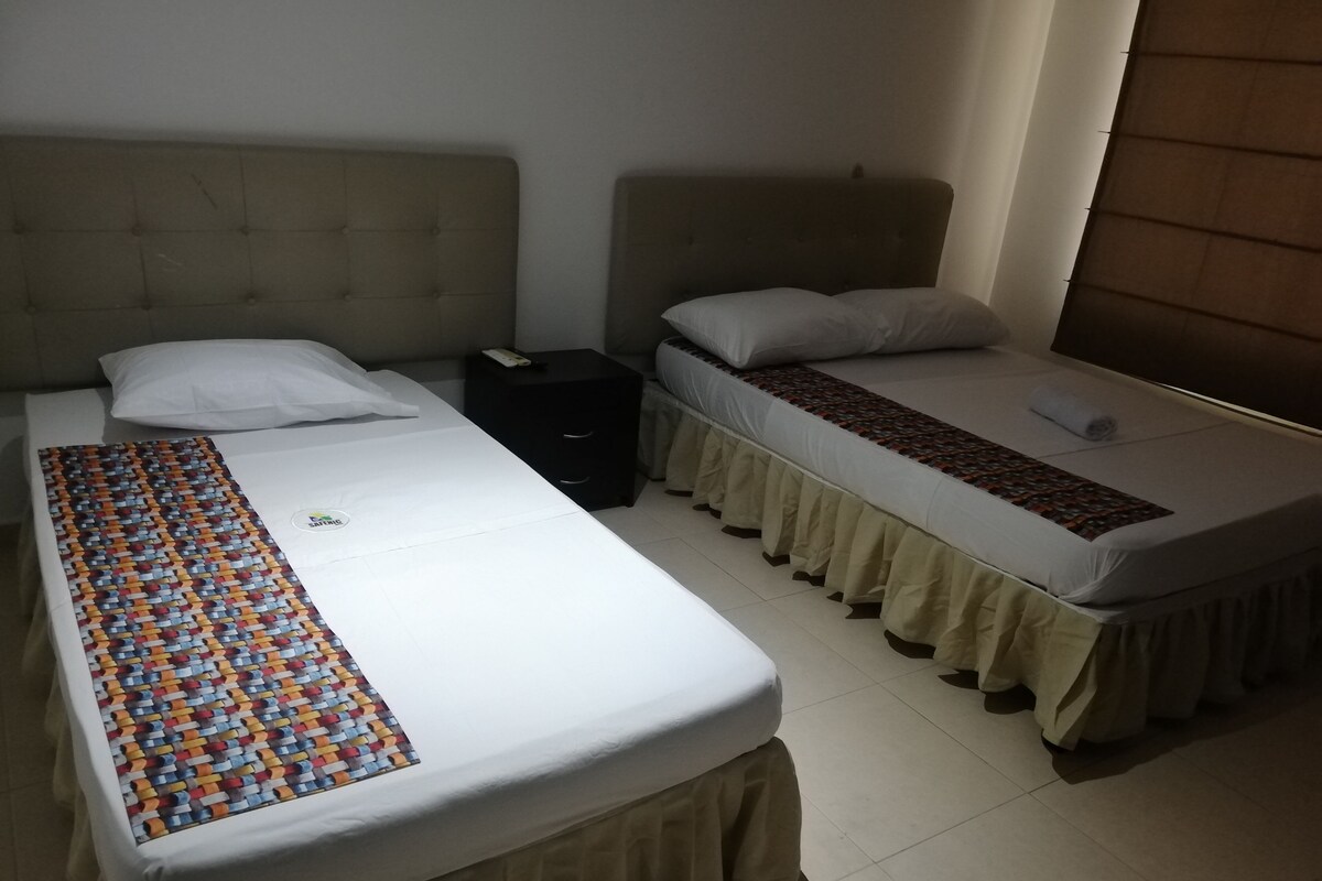 Chambre Triple Standard, plusieurs lits, salle de bains privée