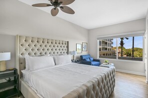 Studio, 1 King Bed (Luau 6321) | Iron/ironing board, WiFi, bed sheets