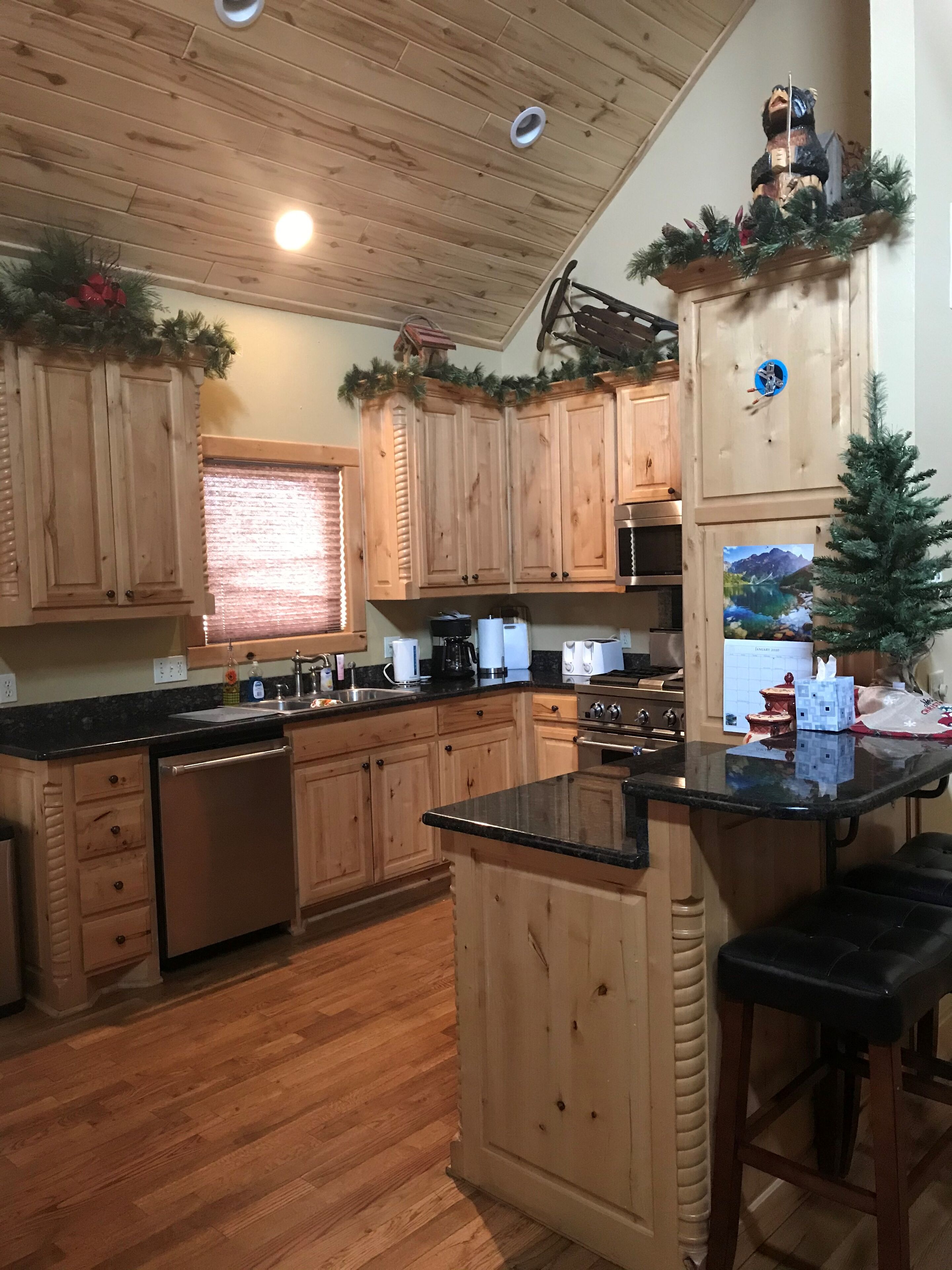 SOUTH FORK RANCH - RIO GRANDE COUNTRY CLUB - SLEEPS 8 - 3 BEDROOMS