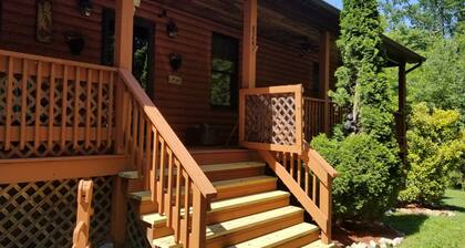 Cozy Bear Cottage - Joulu mökillä!