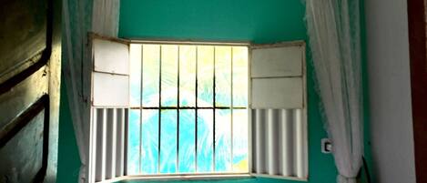 3 bedrooms, iron/ironing board, WiFi