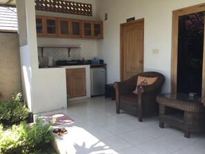 Kamar Double Deluks, Bebas Asap Rokok, pemandangan kebun | Teras/patio