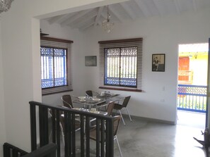 Free daily continental breakfast  - Casa Azul La Garrucha (Jardin)