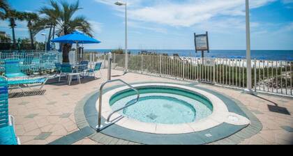 Neu aktualisierte Strandwohnung! Schöner Balkonblick!