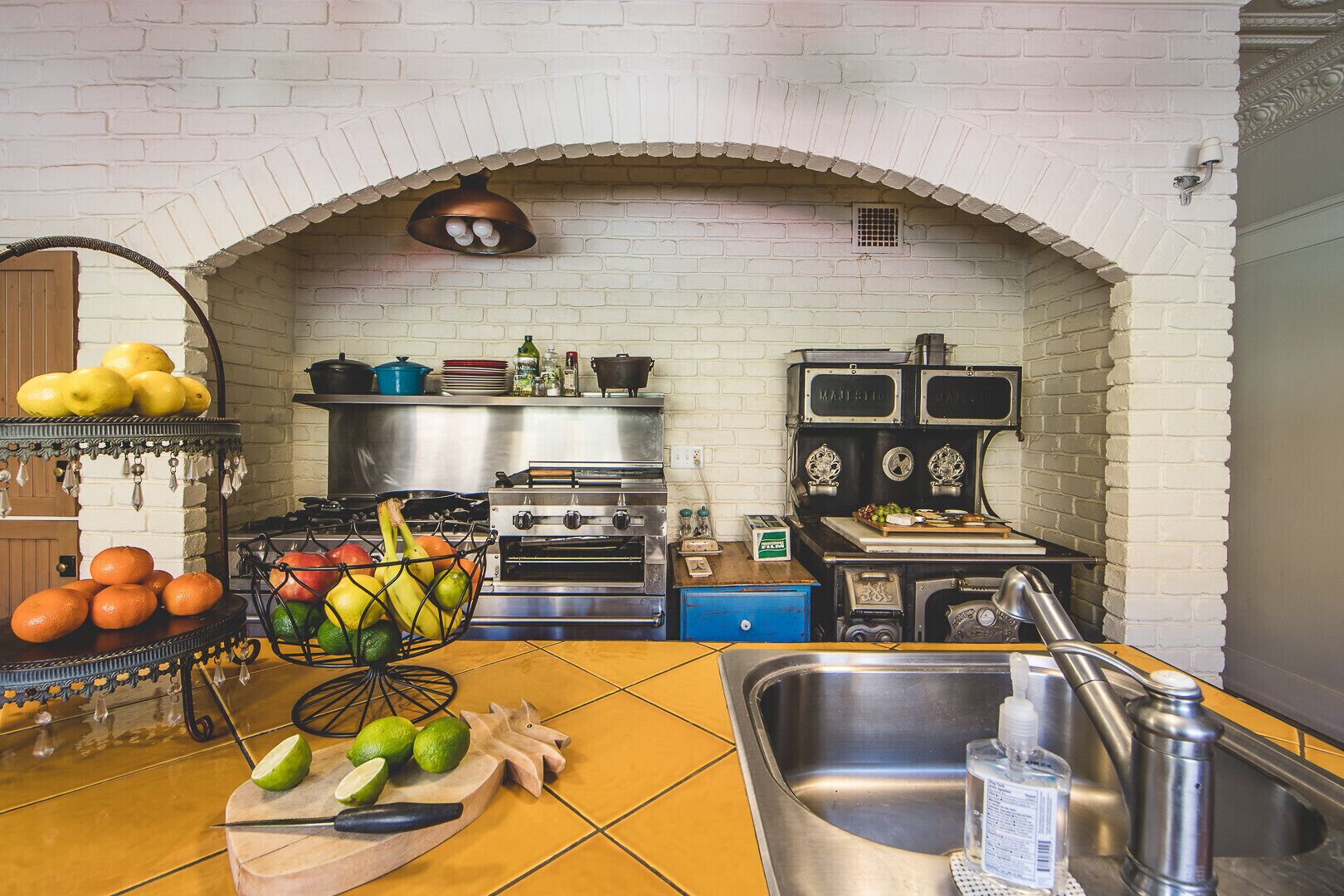 Rock n Roll themed rooms, built in 1906