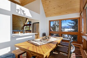 تناول الطعام