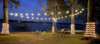 The Lake House on Lake Limestone