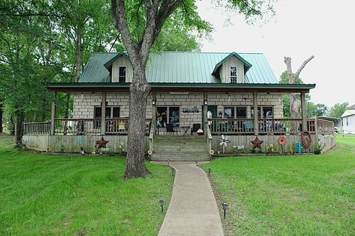 The Lake House on Lake Limestone