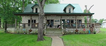 The Lake House on Lake Limestone