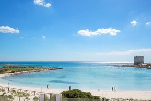 Una playa cerca