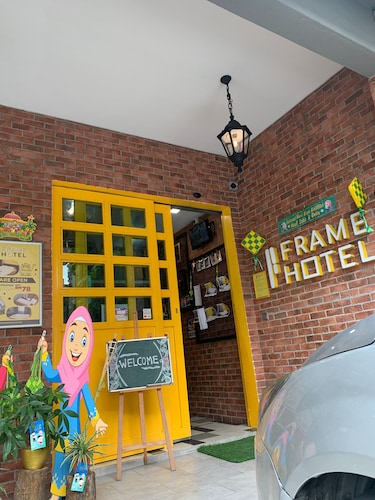 フレーム ホテル