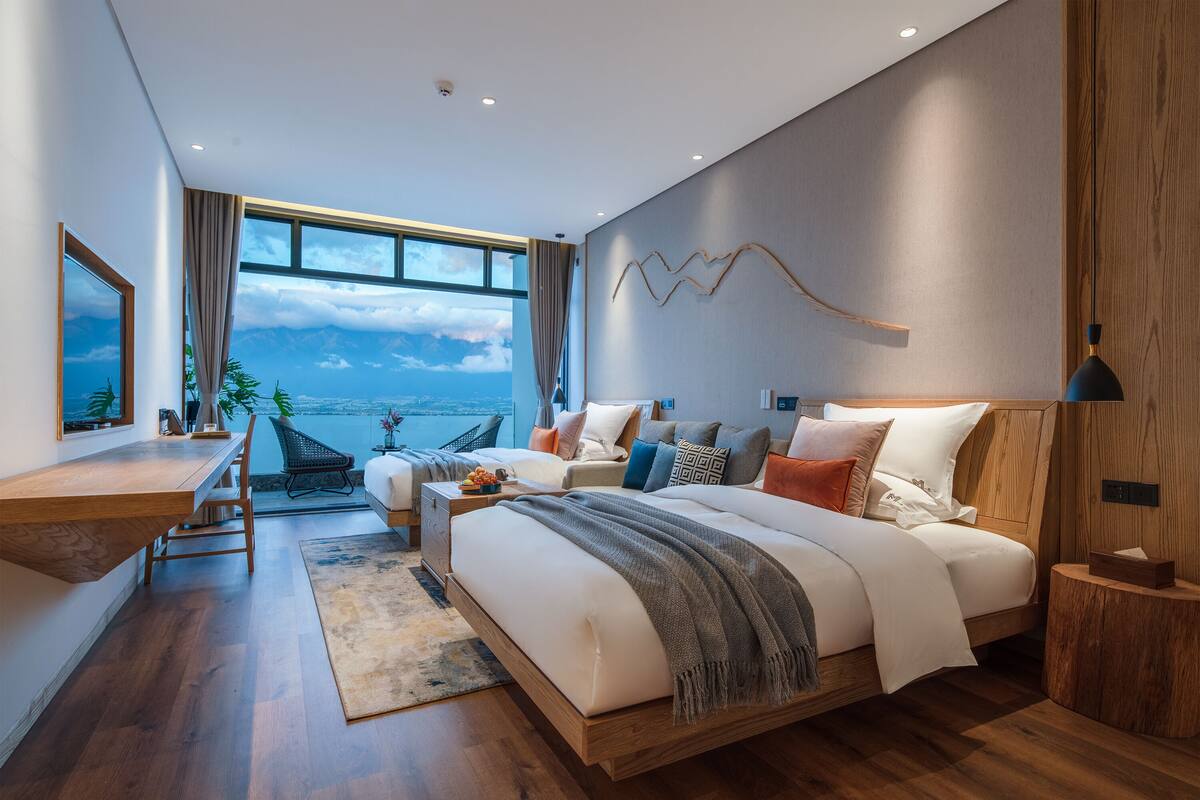 Habitación exclusiva con 2 camas individuales | Ropa de cama de alta calidad, edredón y camas con efecto memoria