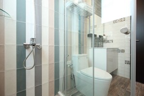 Vierbettzimmer (4-3) | Badezimmer