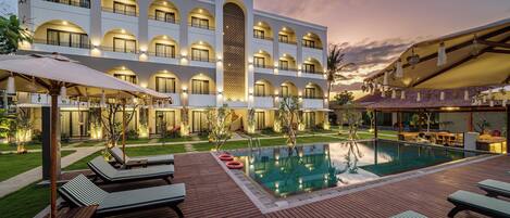 Family Suite | Front of property
