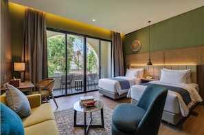 Grand Deluxe Twin, Pool View