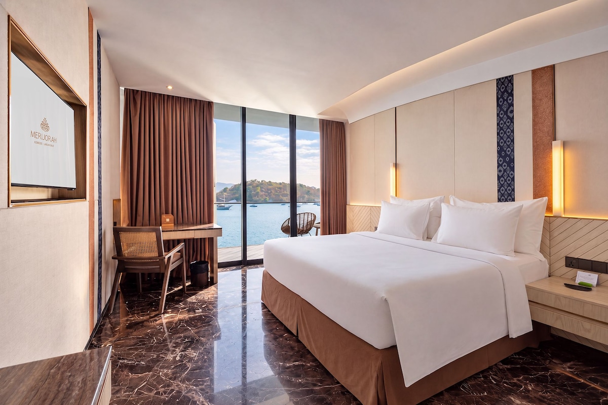 The Signature Sea View King Bed | Minibar, in-room safe, desk, laptop workspace