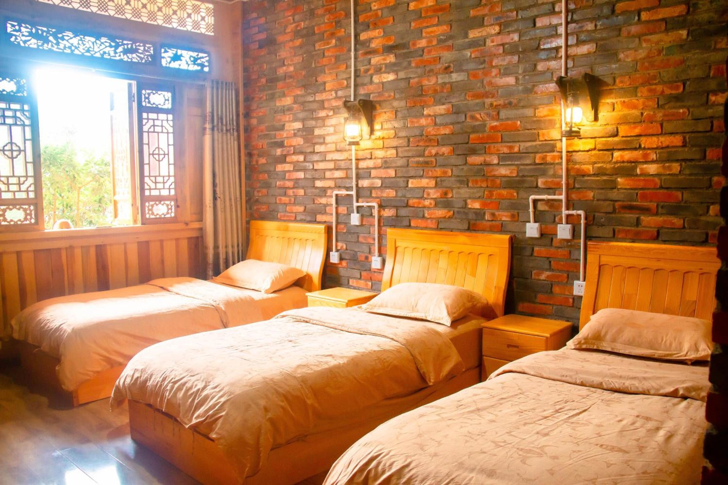 Blackout curtains, free WiFi, bed sheets