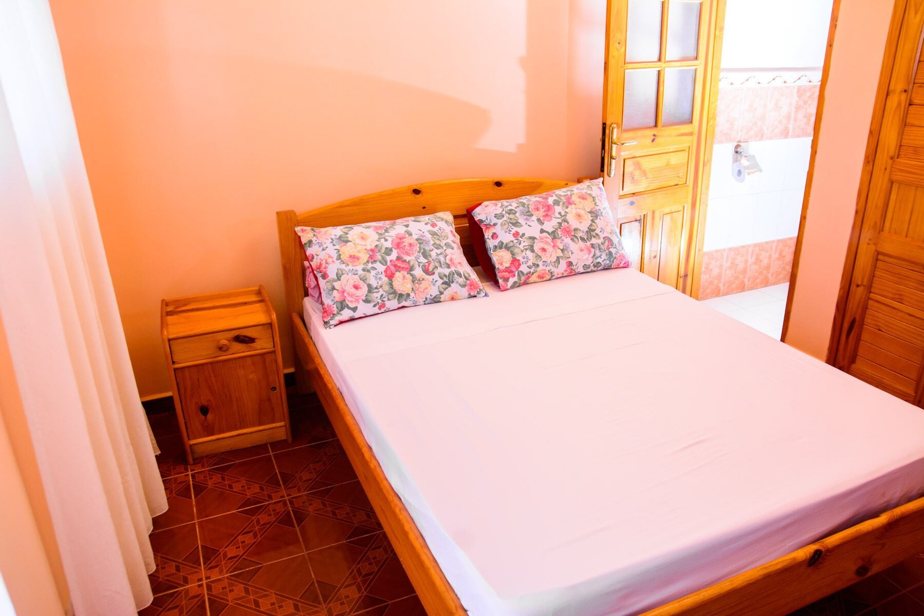 classic double room | 1 bedroom, desk, blackout curtains, free wifi