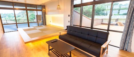 Private Vacation Home | Living area | TV