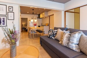 Apartment, 3 Bedrooms (03) | Living room | Flat-screen TV - Bijou Suites Pieces (Osaka)